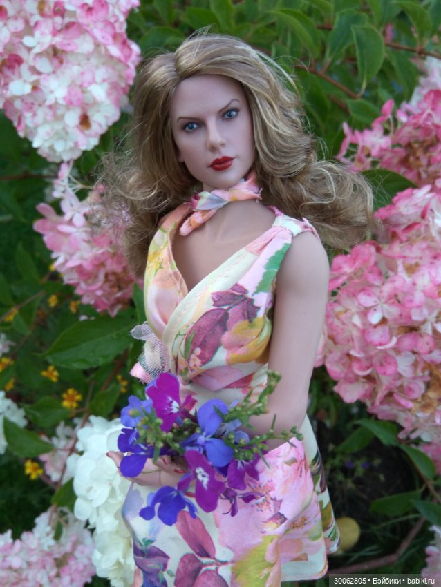 Портретная кукла Тейлор Свифт