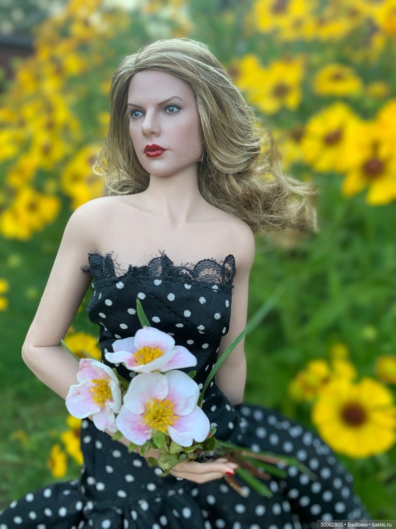 Портретная кукла Тейлор Свифт