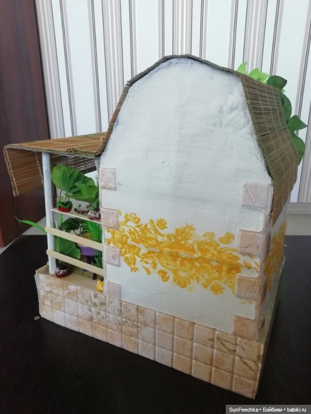 Кукольный дачный домик из коробок (фото 5)