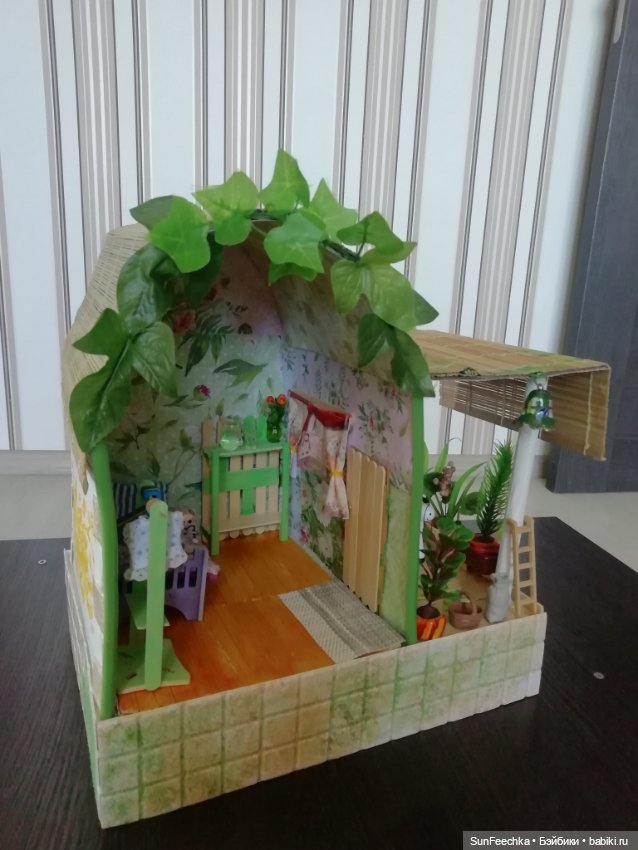 Кукольный дачный домик из коробок