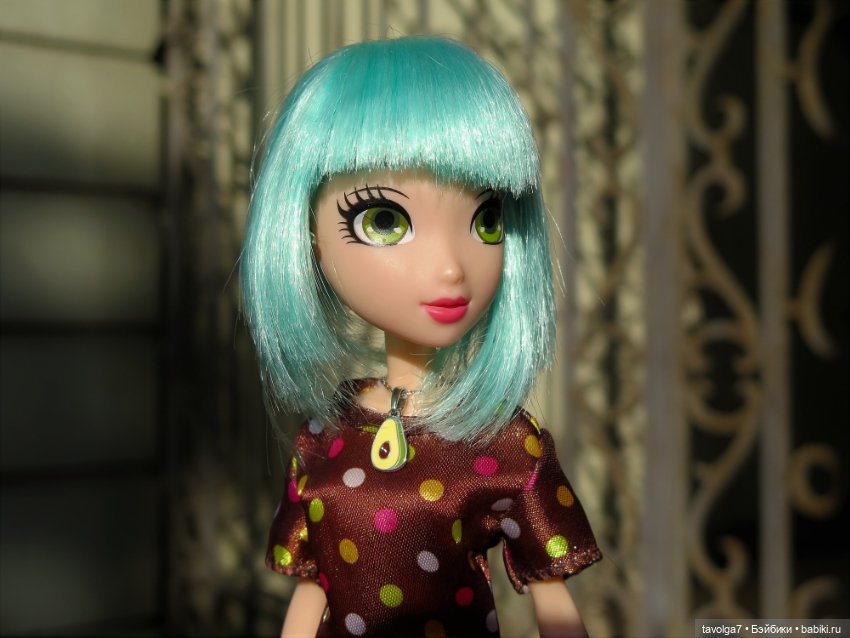 Василиса Ле Фрог в винтажном платье