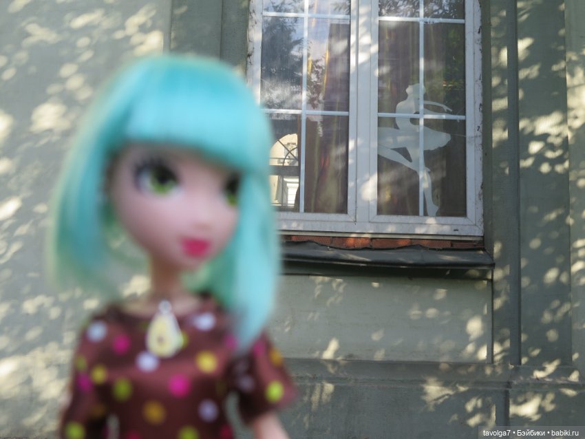 Василиса Ле Фрог в винтажном платье (фото 2)