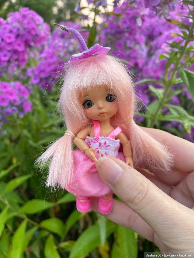 Любимая мелочь ВейВей выбралась на дачку