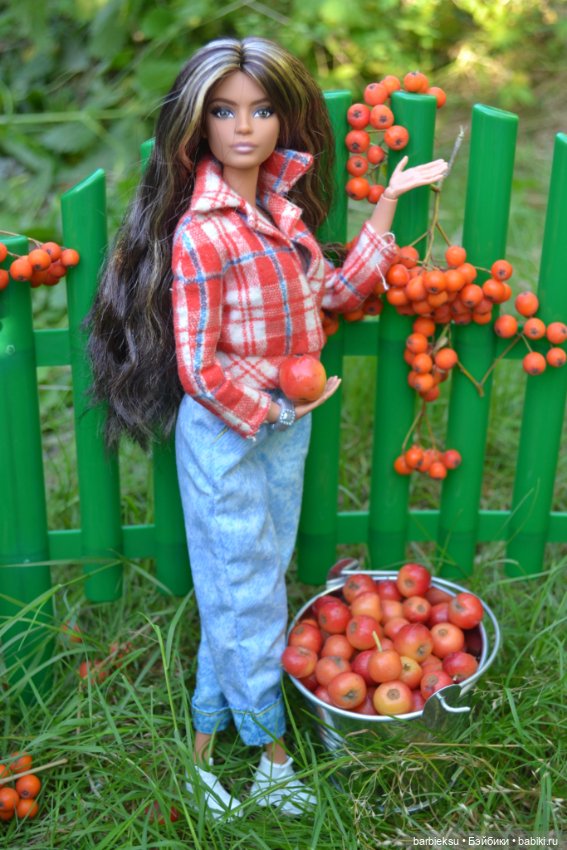 Яблочный урожай🍎 — Куклы Barbie (Барби): Looks (фото 2)