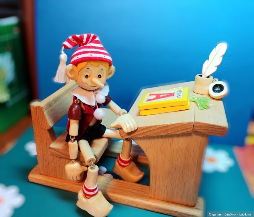 Буратино пошëл в школу 🍁 — Авторские куклы из дерева (фото 4)