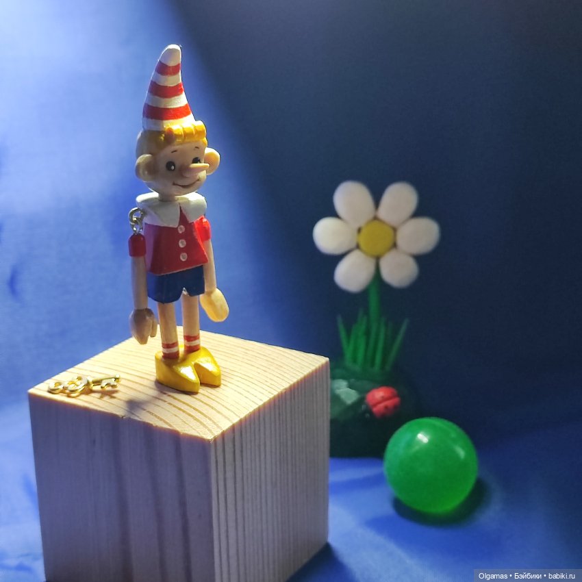 Буратино пошëл в школу 🍁 — Авторские куклы из дерева (фото 6)
