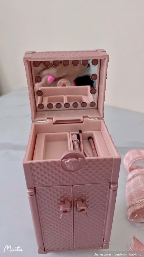 Фото обзор на куклу Rainbow High (фото 10)