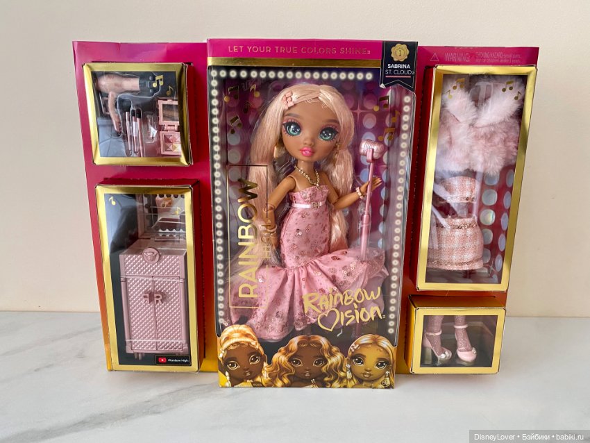 Фото обзор на куклу Rainbow High