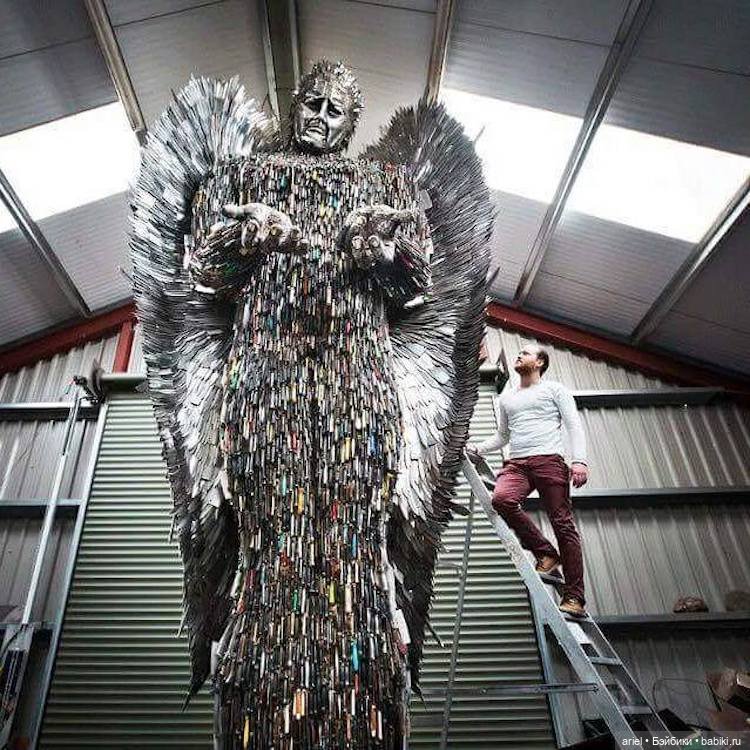 Скульптура ангела из 100 тысяч ножей от Альфи Брэдли (Alfie Bradley) (фото 5)