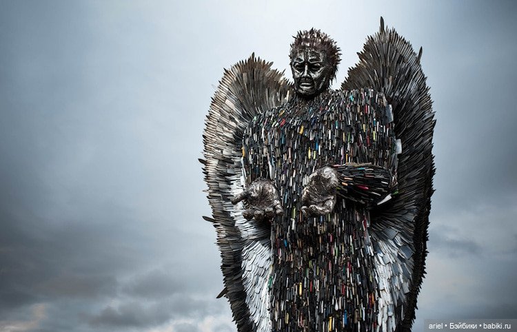 Скульптура ангела из 100 тысяч ножей от Альфи Брэдли (Alfie Bradley)