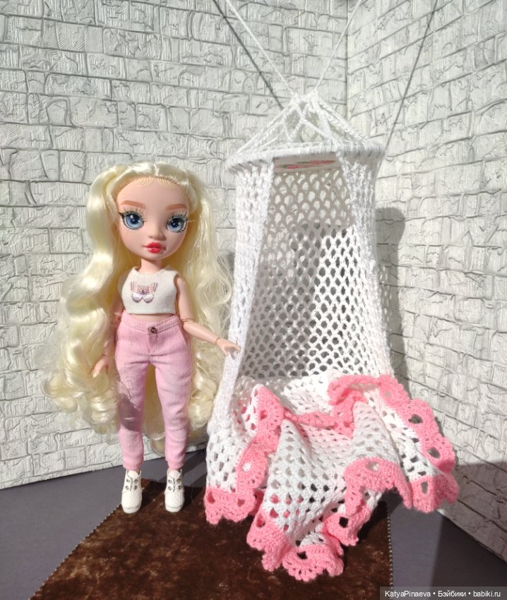 Новые девочки, новые качели (фото 3)