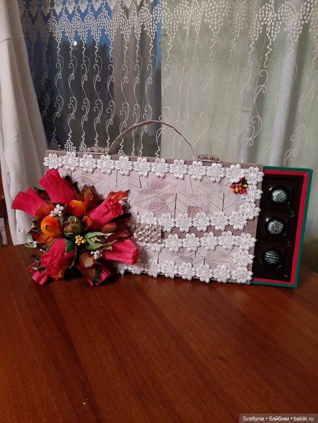 Портфель с конфетами — Авторские игрушки из разных материалов: синельная проволока (фото 4)