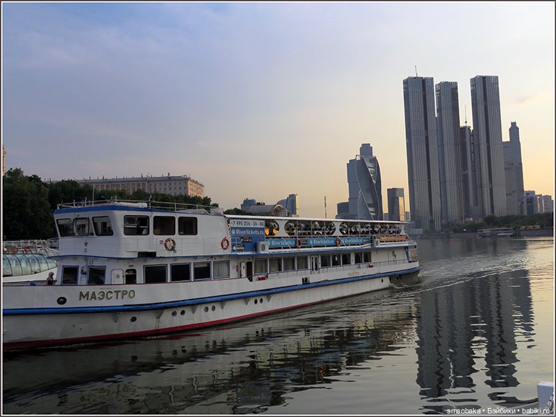 Гастрономический круиз по Москве на морской яхте “Palma де Сочи”