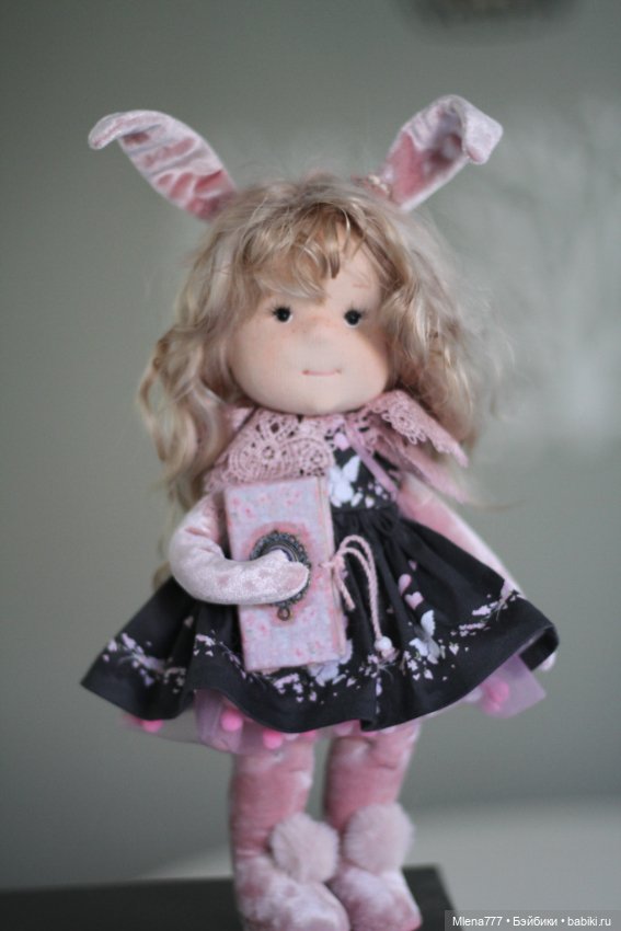 Бетти интерьерная зайка-кукла