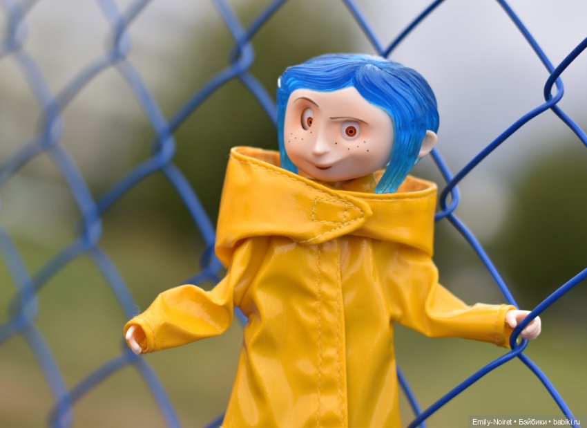 Коралина и дождик — Фигурки NECA (Нека): Коралина (фото 6)