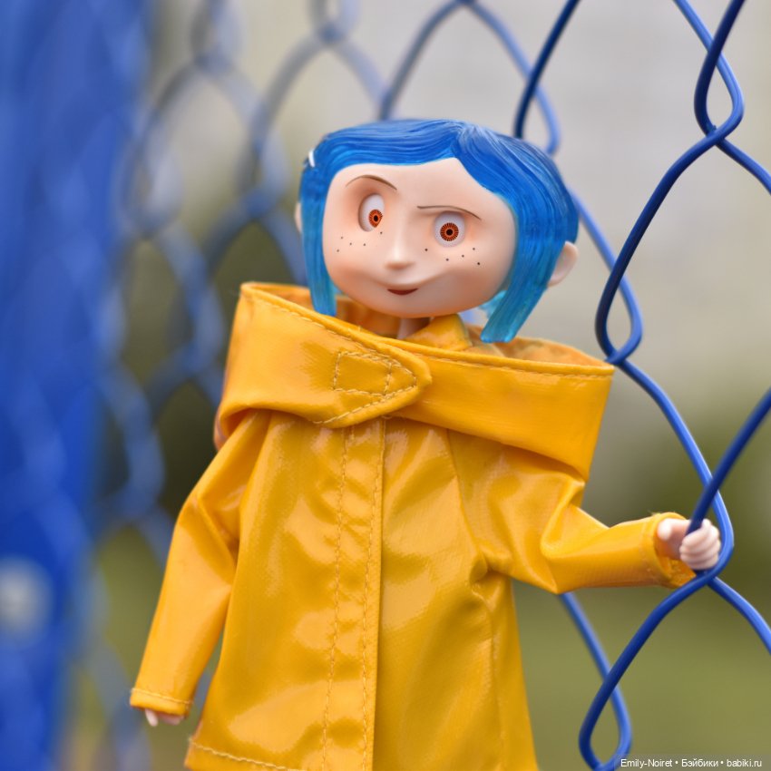 Коралина и дождик — Фигурки NECA (Нека): Коралина (фото 4)