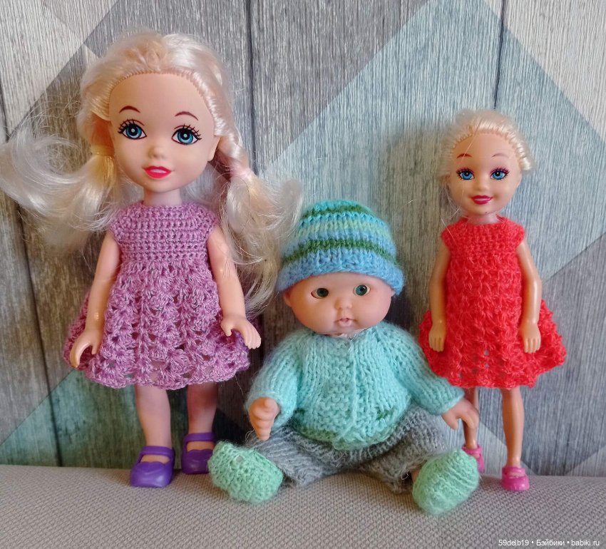 И снова малыши. Новые наряды