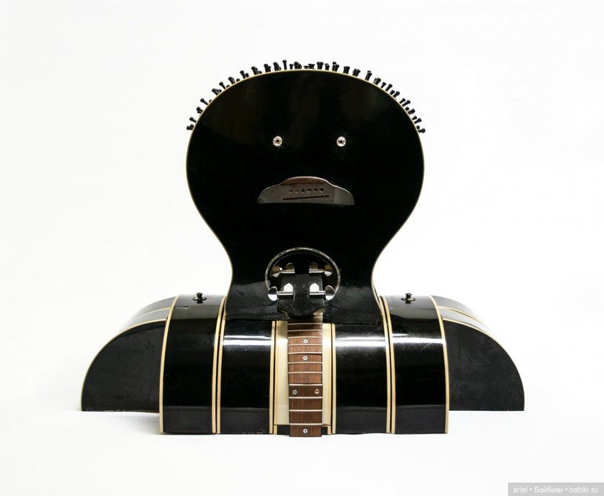 Серия скульптур «No Strings» художника Уилли Коула (Willie Cole) (фото 6)