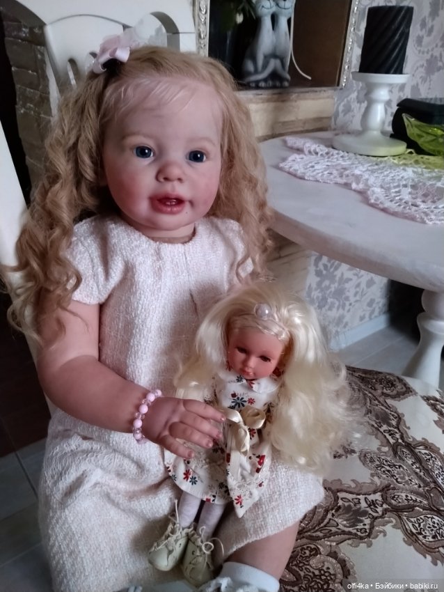 Куклы тоже любят играть. Кукла для куклы