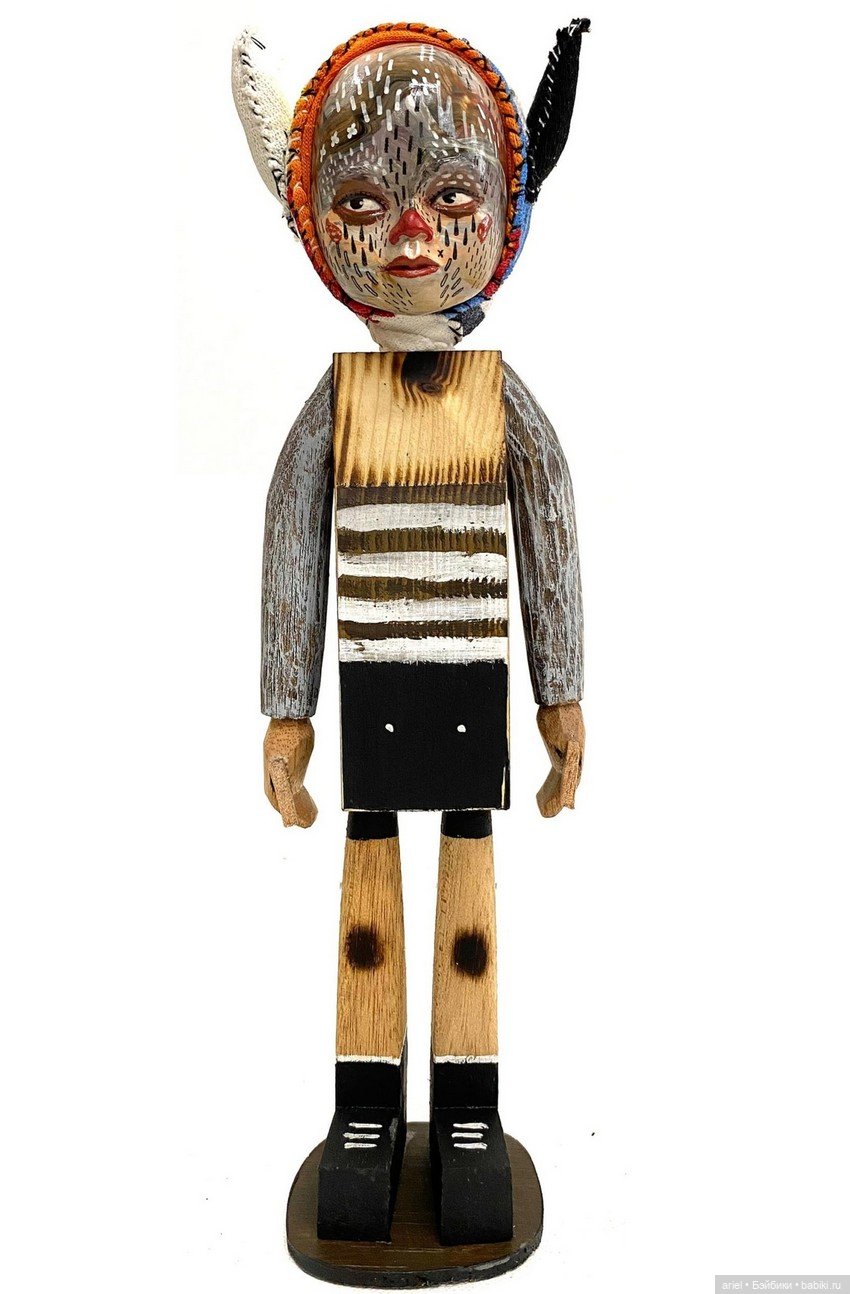 Деревянные персонажи от филиппинского художника Рина Барреры (Reen Barrera)