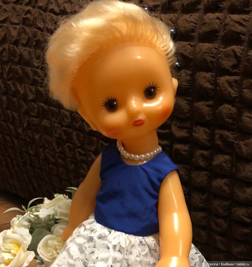 Оля шьёт нарядное платье — Советские винтажные куклы (СССР): Ленигрушка (фото 6)