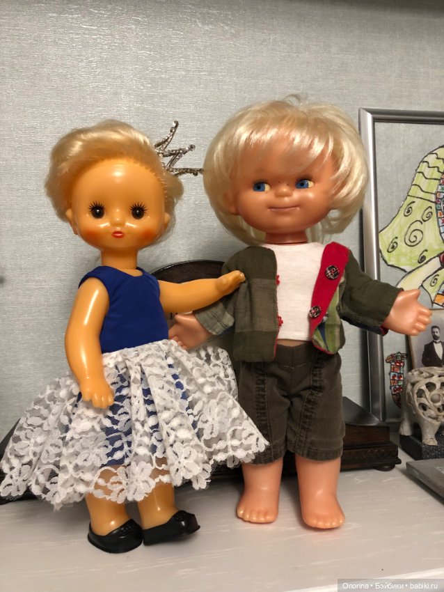 Оля шьёт нарядное платье — Советские винтажные куклы (СССР): Ленигрушка