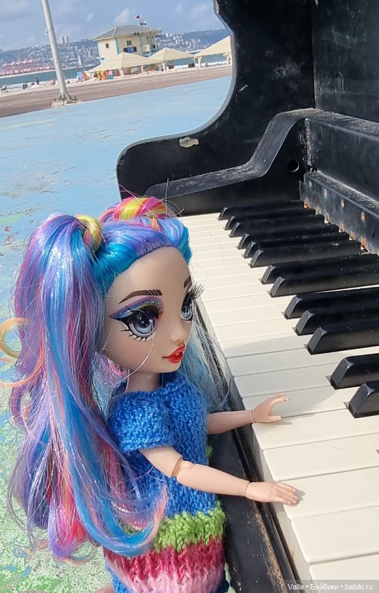 Продолжаем гулять — Куклы Rainbow High (Рейнбоу Хай