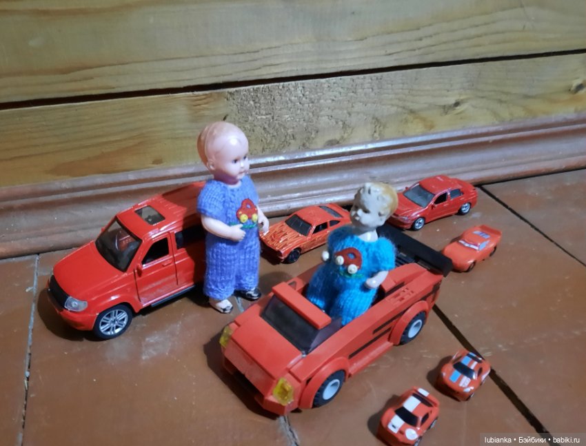 Поиграли в машинки🚘🚖🚔🚒🚙🛻🤗 (фото 6)