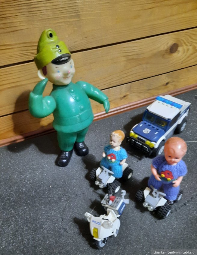 Поиграли в машинки🚘🚖🚔🚒🚙🛻🤗