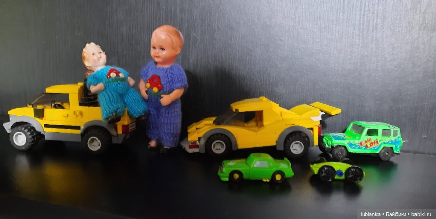 Поиграли в машинки🚘🚖🚔🚒🚙🛻🤗 (фото 8)