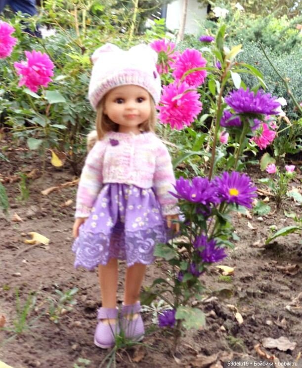 Ангелинка и осенние цветы