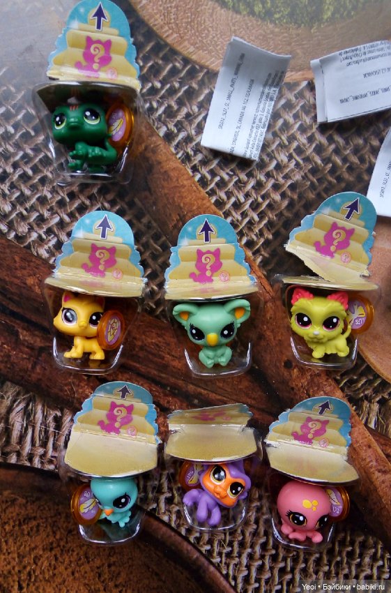 Распаковка милых фигурок Пет Шоп Счастливые питомцы (Littlest Pet Shop). Оригинал Хасборо (Hasbro) (фото 10)