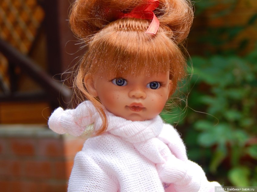 Есть в осени первоначальной