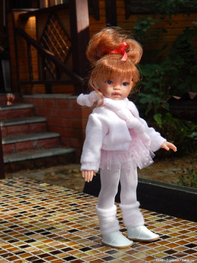 Есть в осени первоначальной