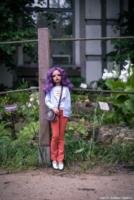 Под шелест падающих листьев вспомним о лете