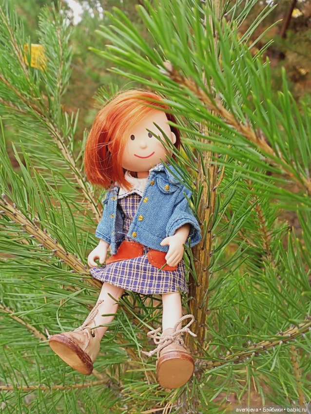 На ковре из жёлтых листьев... Прогулка Мари,Николь и Ии