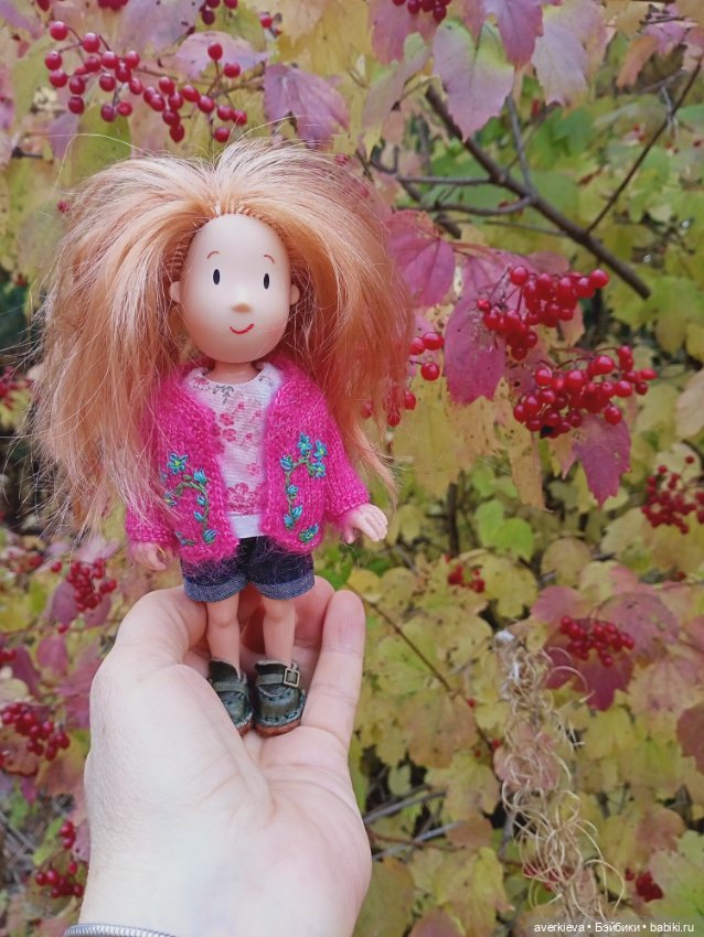 На ковре из жёлтых листьев... Прогулка Мари,Николь и Ии