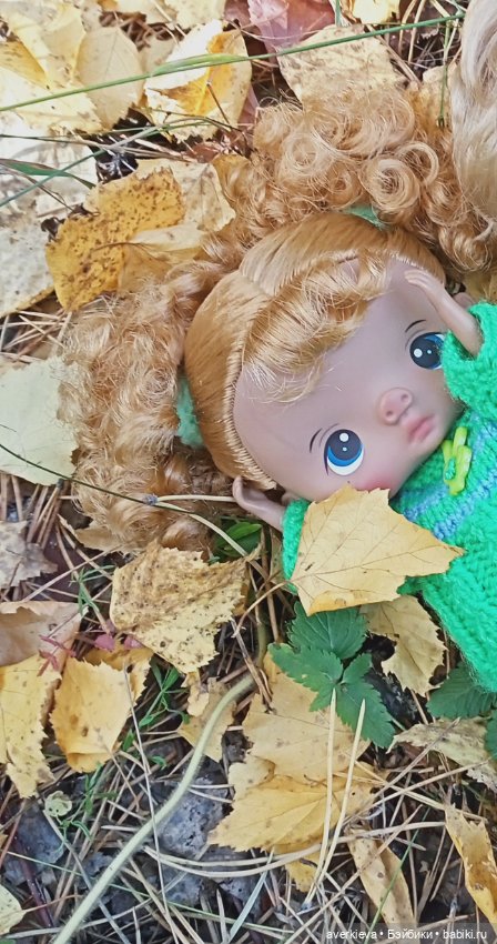 На ковре из жёлтых листьев... Прогулка Мари,Николь и Ии (фото 7)
