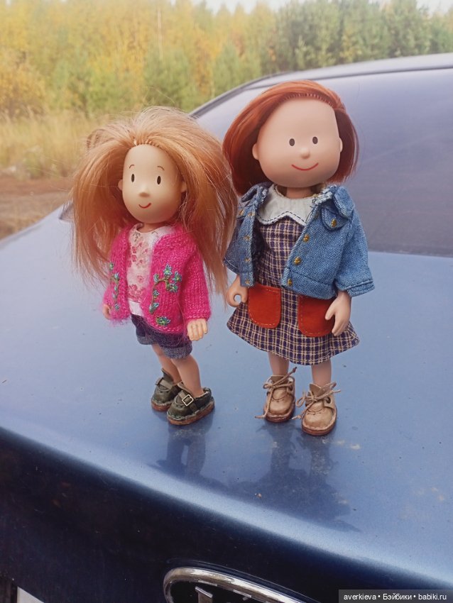 На ковре из жёлтых листьев... Прогулка Мари,Николь и Ии