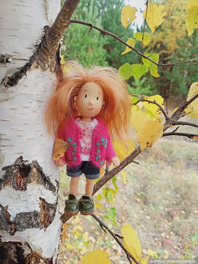 На ковре из жёлтых листьев... Прогулка Мари,Николь и Ии