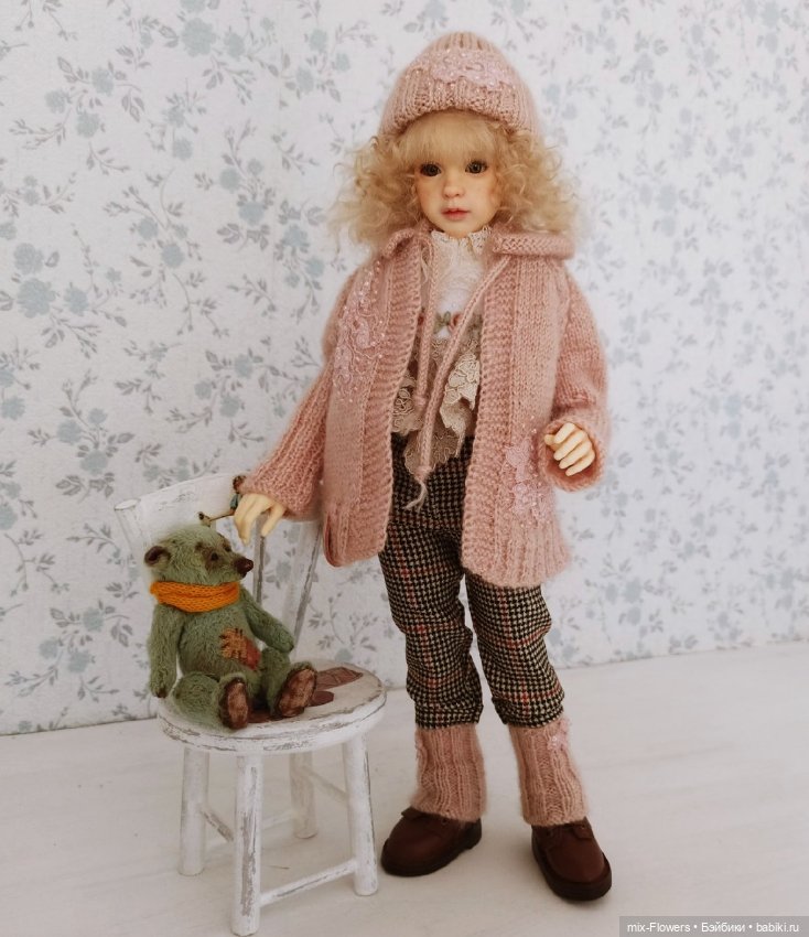 Вяжу куколкам.. осенние наряды для Розы