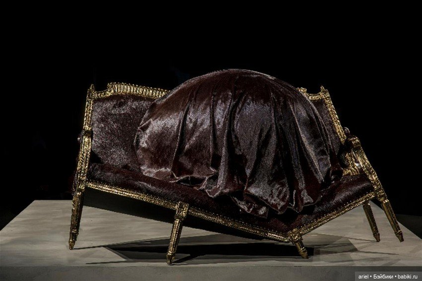 Для незваных гостей: сюрреалистическая мебель от Нины Сондерс (Nina Saunders) (фото 6)