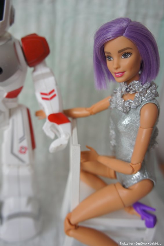 История про девушку и робота. Часть 1