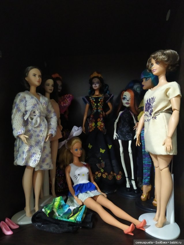 Кукольные полочки — Домашние коллекции кукол: фото собраний (фото 6)