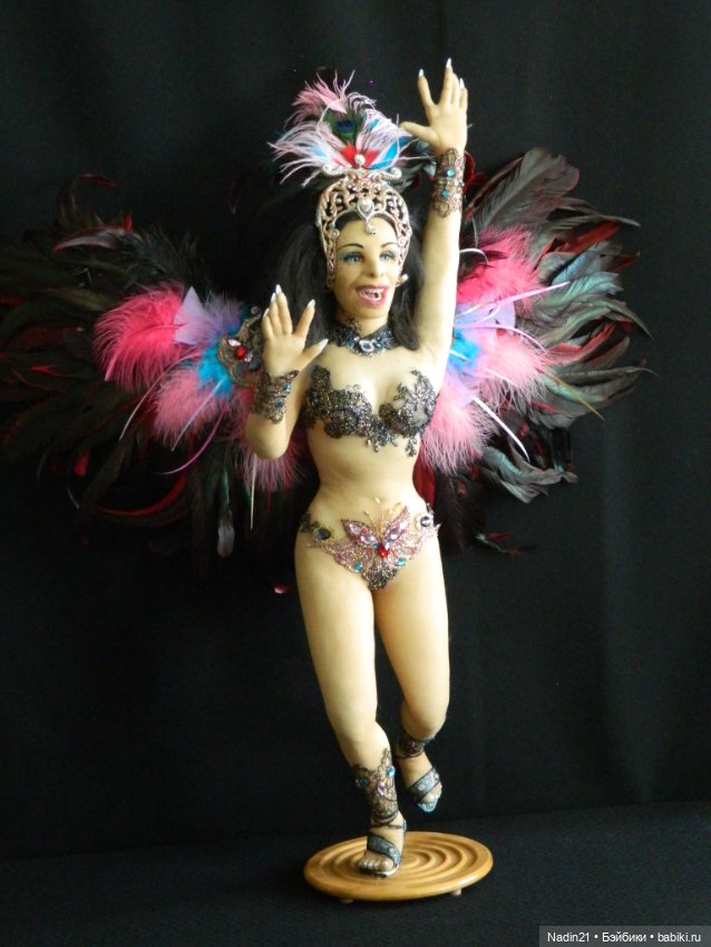 Текстильная кукла Красотка из Рио (фото 3)