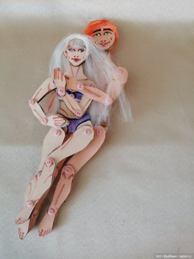 Картонная пара Топик номер три