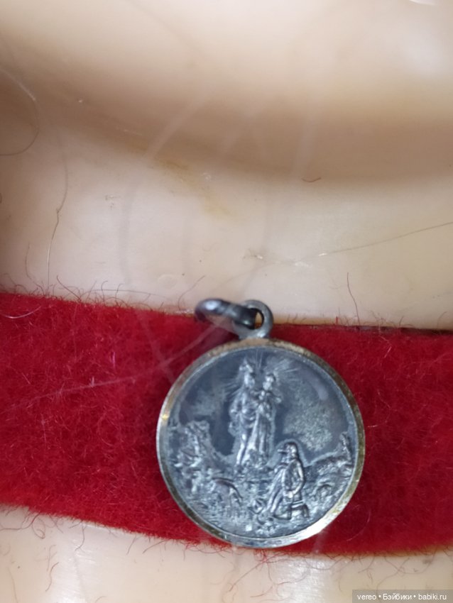 Мила, поиск чокера и других аксов