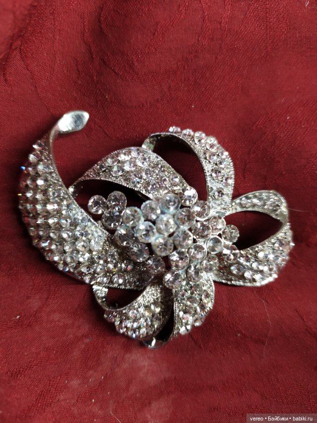 Мила, поиск чокера и других аксов