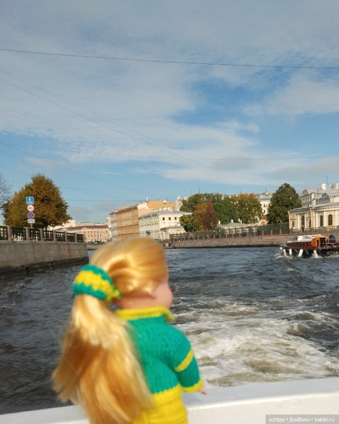 Речная прогулка с Олесей по Питеру