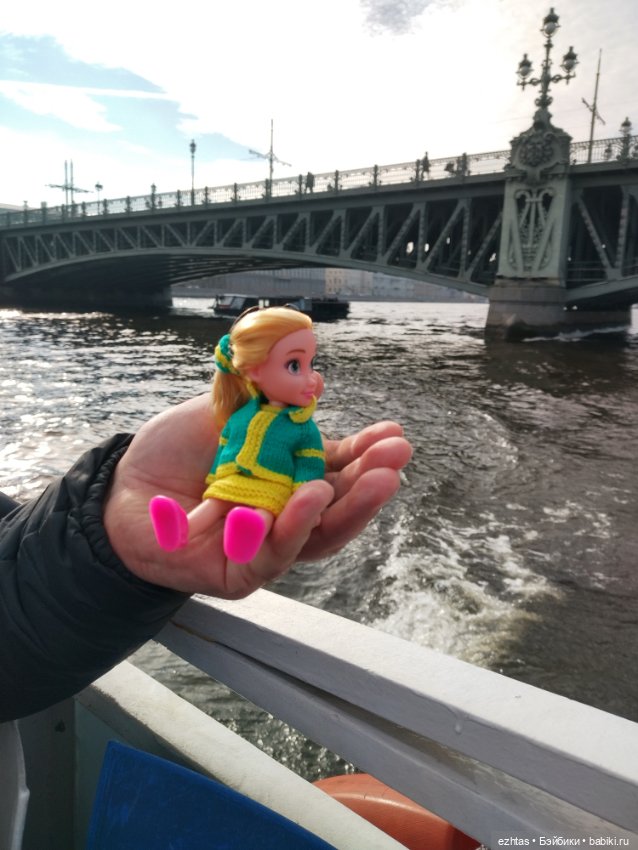 Речная прогулка с Олесей по Питеру